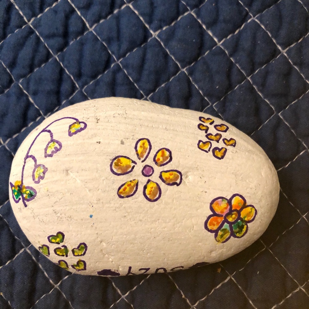 SENDING LOVE HAND PAINTED ROCK - Picture 10 of 10